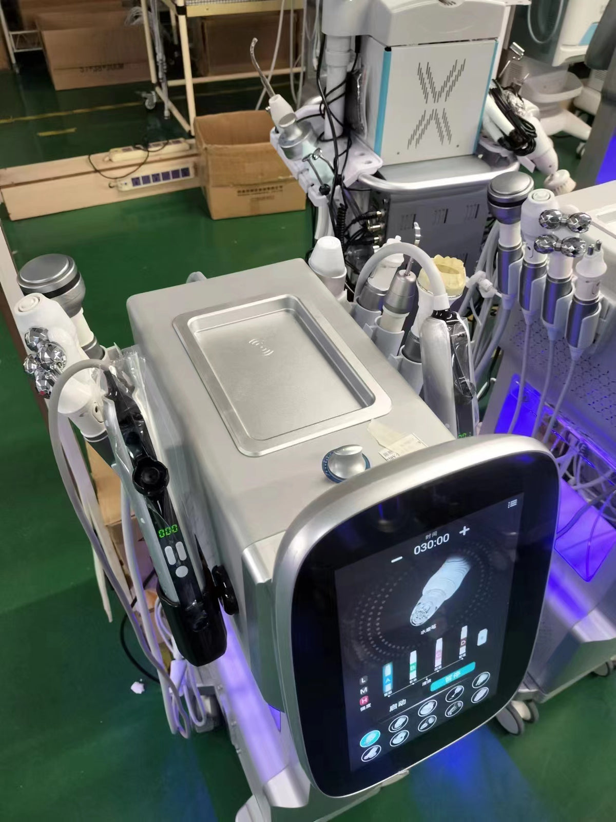 Hidrodermoabrasión con analizador de la piel multifunción 10 en 1 F88U1: detalle del equipo (detalle 5)